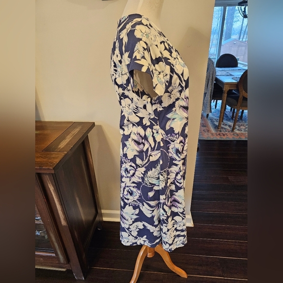 Soft Surroundings Size Medium Faux Wrap Blue Floral Shapely Anywhere Dress - Picture 5 of 10